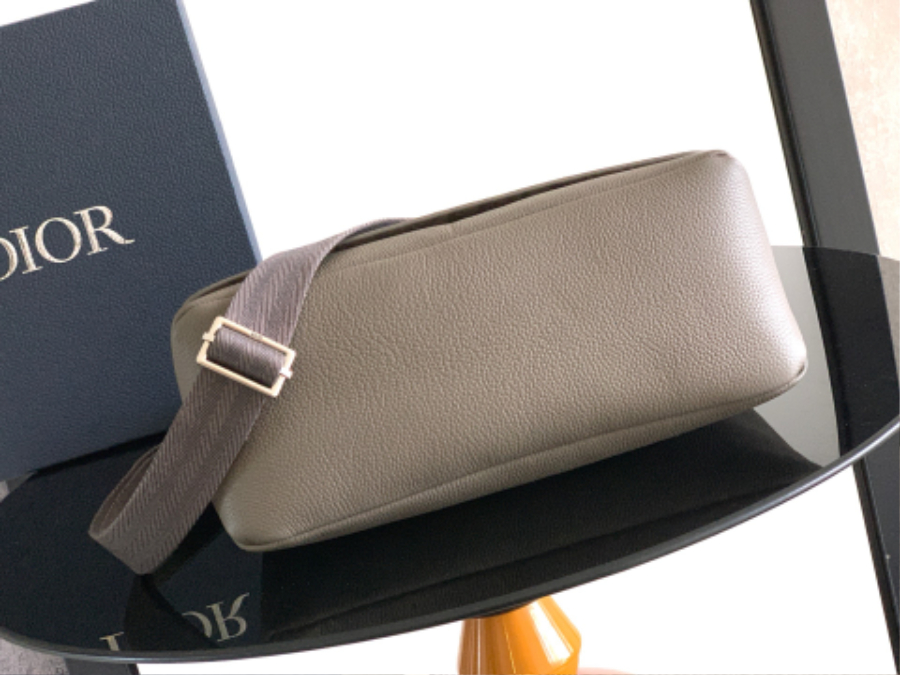 Dior Privé Flap Messenger Bag Dior Icons Calfskin Camel 디올 프리베 플랩 메신저백 디올 아이콘 카프스킨 스모그그레이 33cm 7