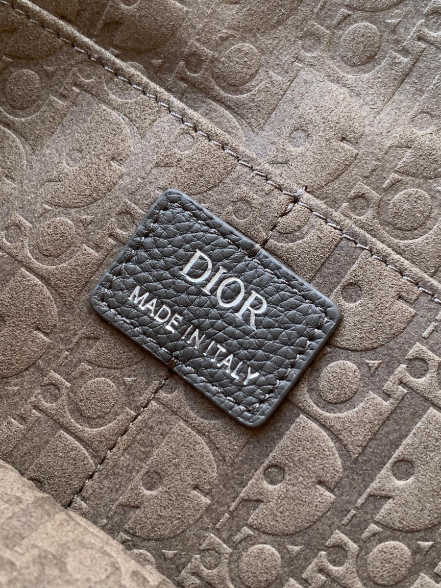 Dior Privé Flap Messenger Bag Dior Icons Calfskin Camel 디올 프리베 플랩 메신저백 디올 아이콘 카프스킨 스모그그레이 33cm 12