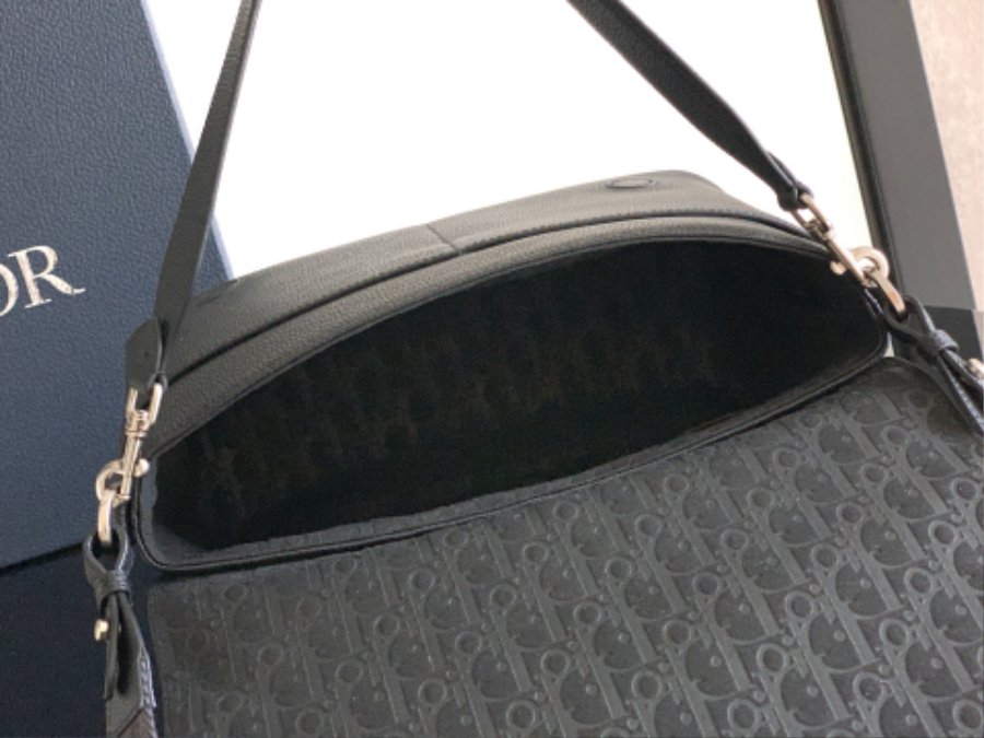 Dior Privé Flap Messenger Bag Dior Icons Calfskin Camel 디올 프리베 플랩 메신저백 디올 아이콘 카프스킨 딥블랙 33cm 11