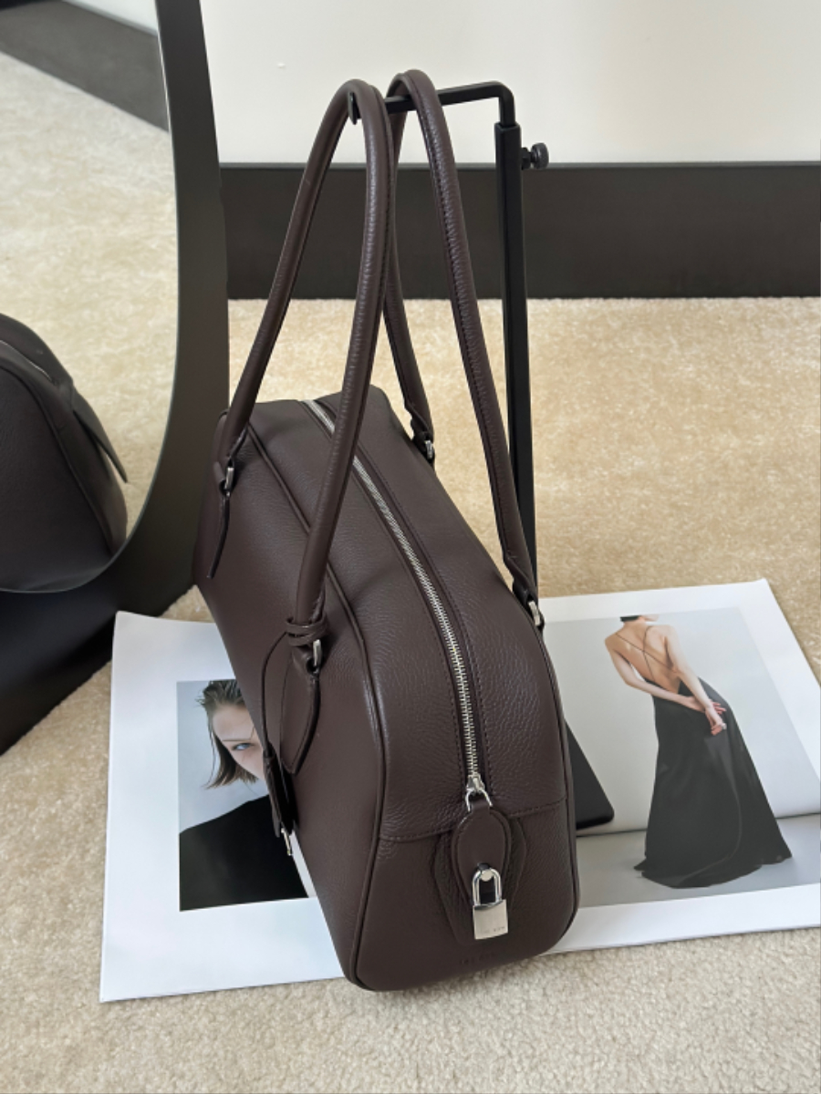 The Row EW India Bag 더 로우 EW 인디아 Bonaudo 토트백 다크브라운 32cm 2