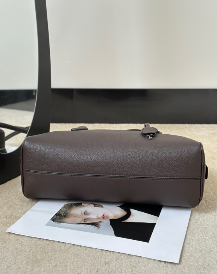 The Row EW India Bag 더 로우 EW 인디아 Bonaudo 토트백 다크브라운 32cm 3