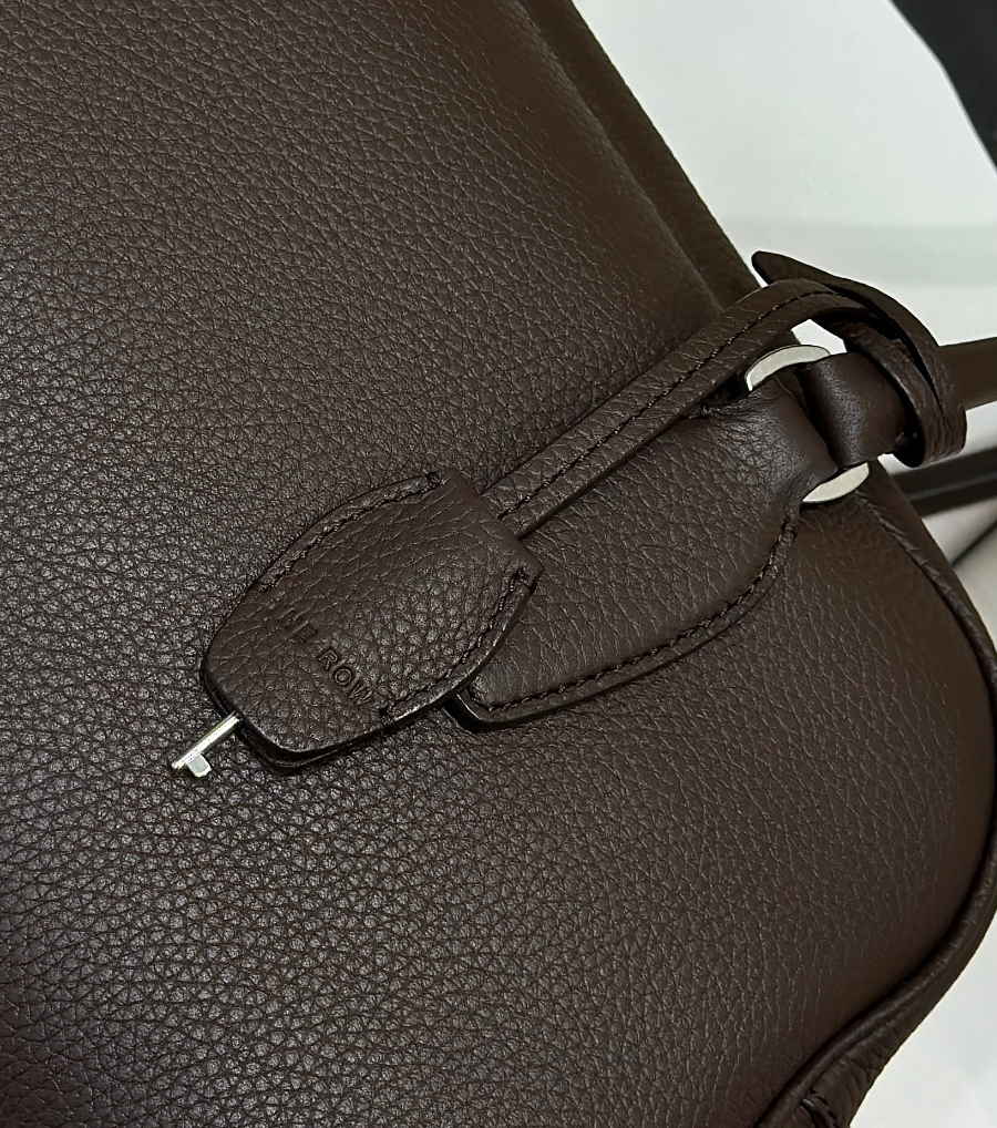 The Row EW India Bag 더 로우 EW 인디아 Bonaudo 토트백 다크브라운 32cm 5