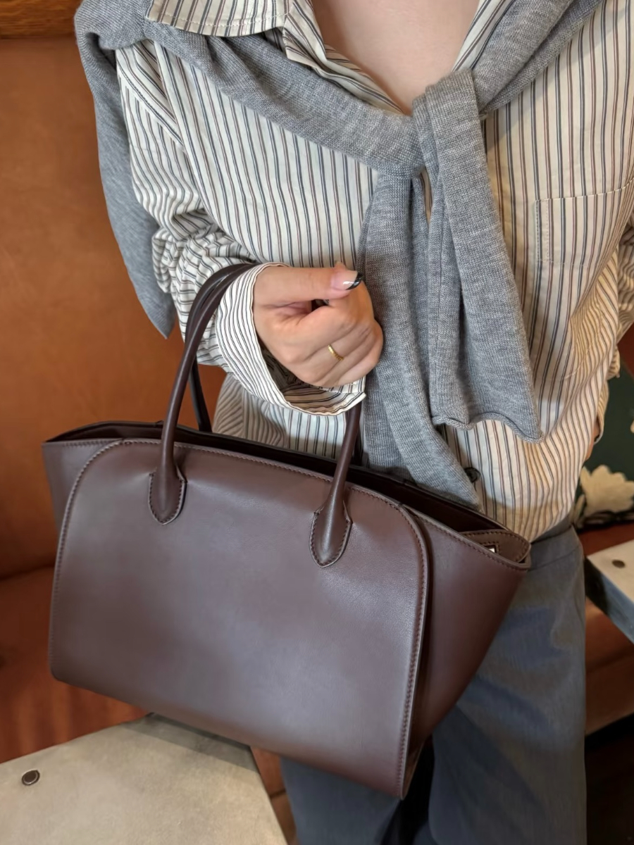 The Row Marlo 12 Bag 말로 12 토트백 마소니 송아지가죽 커피브라운 29.5cm 1