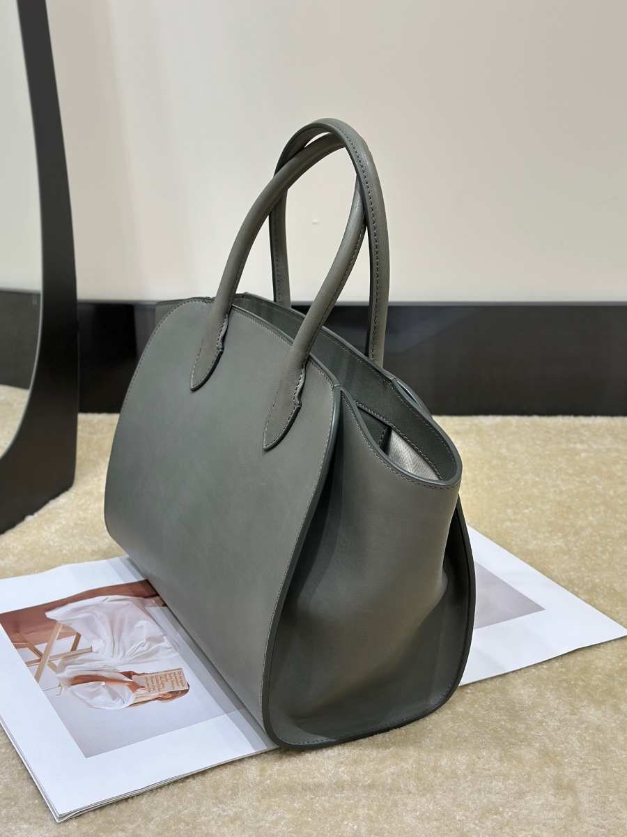 The Row Marlo 12 Bag 말로 12 토트백 마소니 송아지가죽 그레이 29.5cm 2