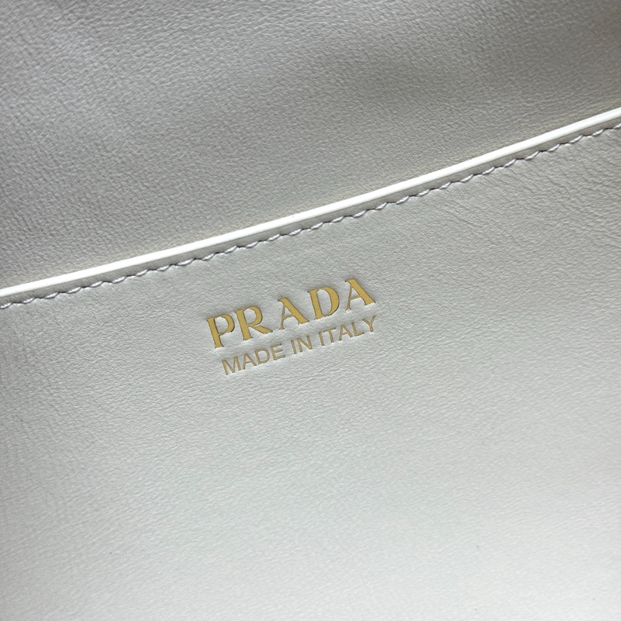 PRADA Tumulte Nappa Leather Shoulder Bag 프라다 투물테 나파 가죽 숄더백 아이보리 1BD395 24cm 9