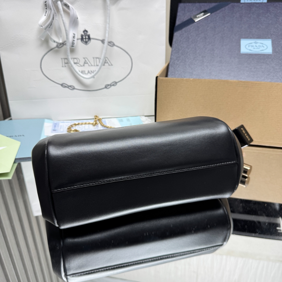 PRADA Tumulte Nappa Leather Shoulder Bag 프라다 투물테 나파 가죽 숄더백 블랙 1BD395 24cm 3