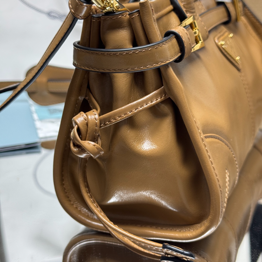 PRADA Re-Edition 1995 Mini Patent Leather 프라다 리에디션 1995 미니 페이턴트 레더 토트백 1BA486 브라운 23cm 7