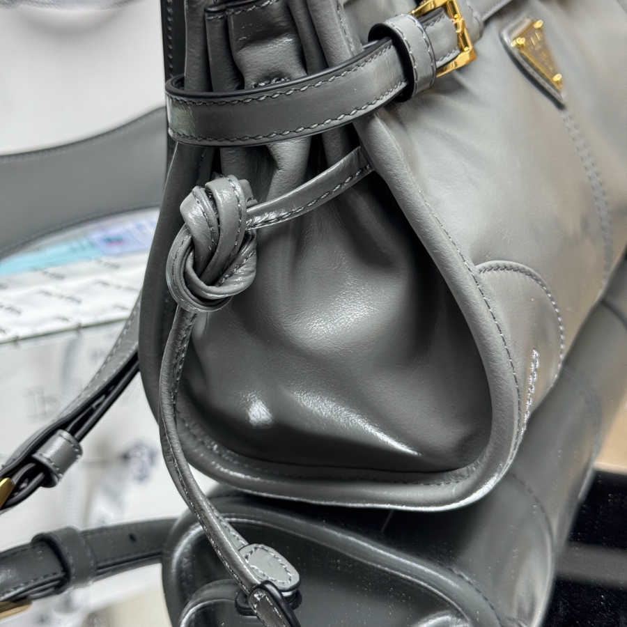 PRADA Re-Edition 1995 Mini Patent Leather 프라다 리에디션 1995 미니 페이턴트 레더 토트백 1BA486 버건디 23cm 7