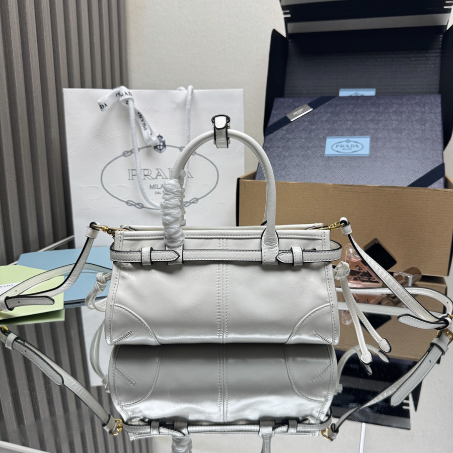 PRADA Re-Edition 1995 Mini Patent Leather 프라다 리에디션 1995 미니 페이턴트 레더 토트백 1BA486 그레이화이트 23cm 2