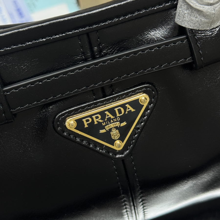 PRADA Re-Edition 1995 Mini Patent Leather 프라다 리에디션 1995 미니 페이턴트 레더 토트백 1BA486 블랙 23cm 5
