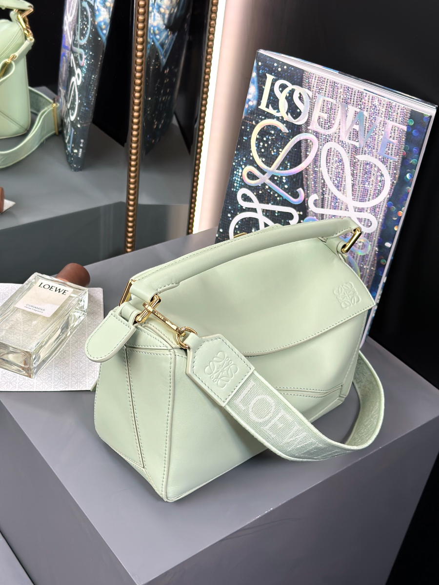 LOEWE Puzzle Small Bag 로에베 퍼즐 스몰 백 230725 민트그린 스무스 카프스킨 24cm 3