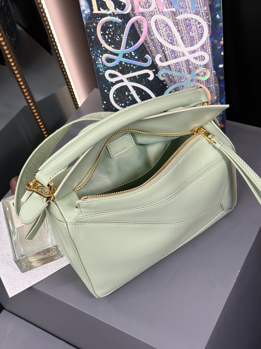 LOEWE Puzzle Small Bag 로에베 퍼즐 스몰 백 230725 민트그린 스무스 카프스킨 24cm 8