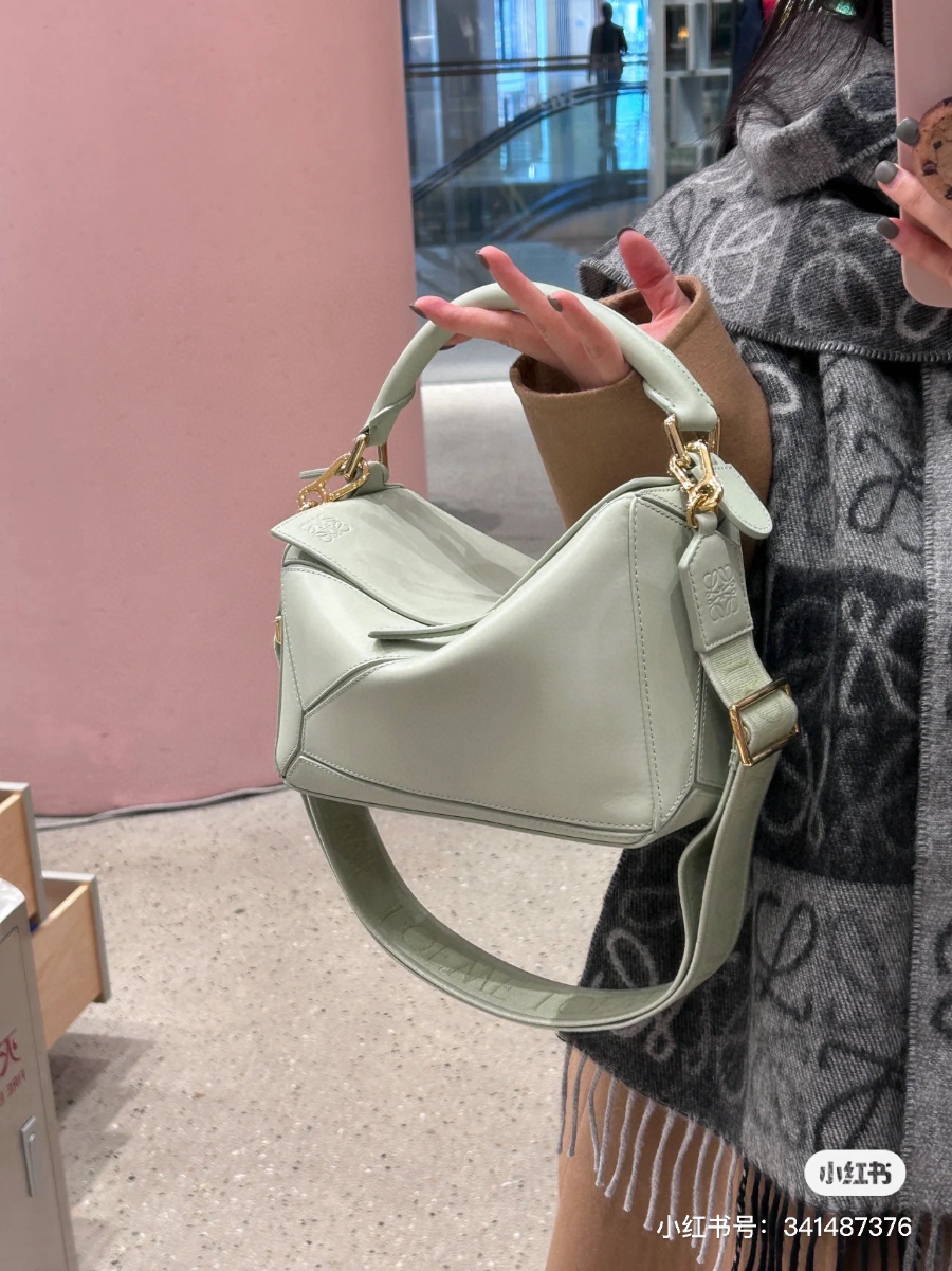 LOEWE Puzzle Small Bag 로에베 퍼즐 스몰 백 230725 민트그린 스무스 카프스킨 24cm 12