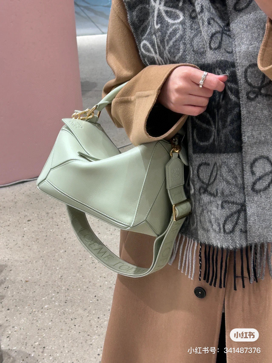 LOEWE Puzzle Small Bag 로에베 퍼즐 스몰 백 230725 민트그린 스무스 카프스킨 24cm 16