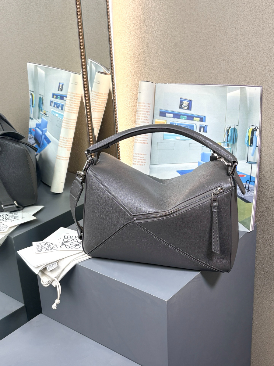 LOEWE Puzzle Large Bag 로에베 퍼즐 라지 백 250221 그레이 그레인드 카프스킨 33cm 4