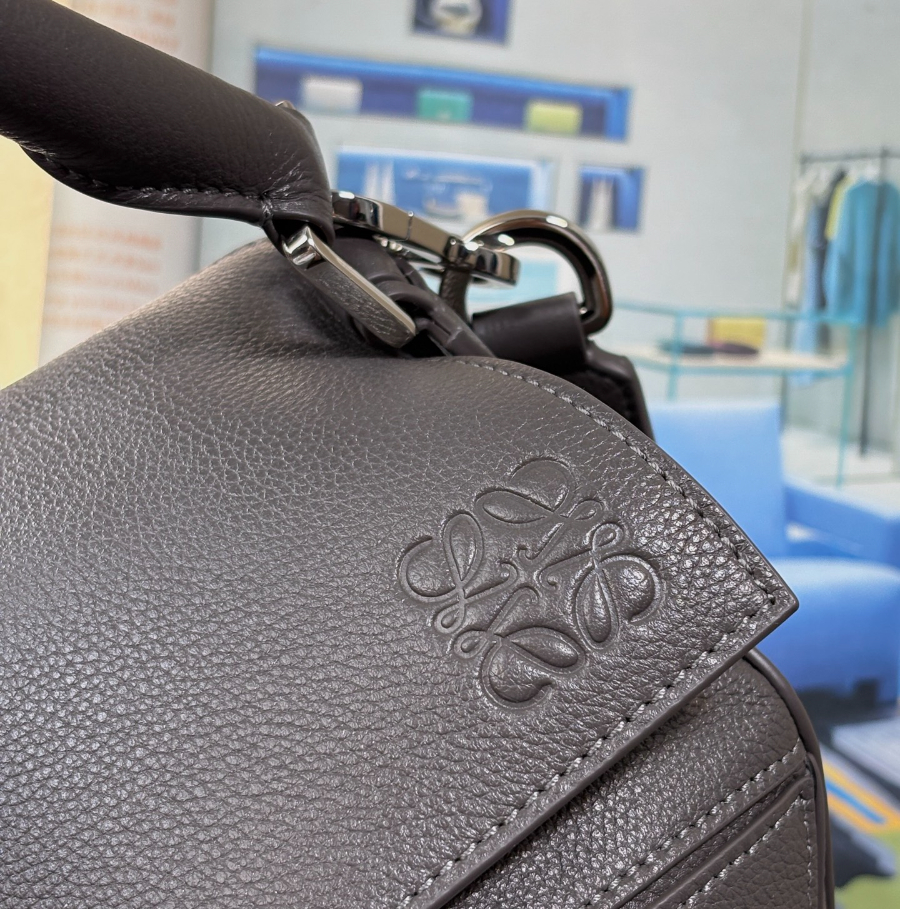 LOEWE Puzzle Large Bag 로에베 퍼즐 라지 백 250221 그레이 그레인드 카프스킨 33cm 6