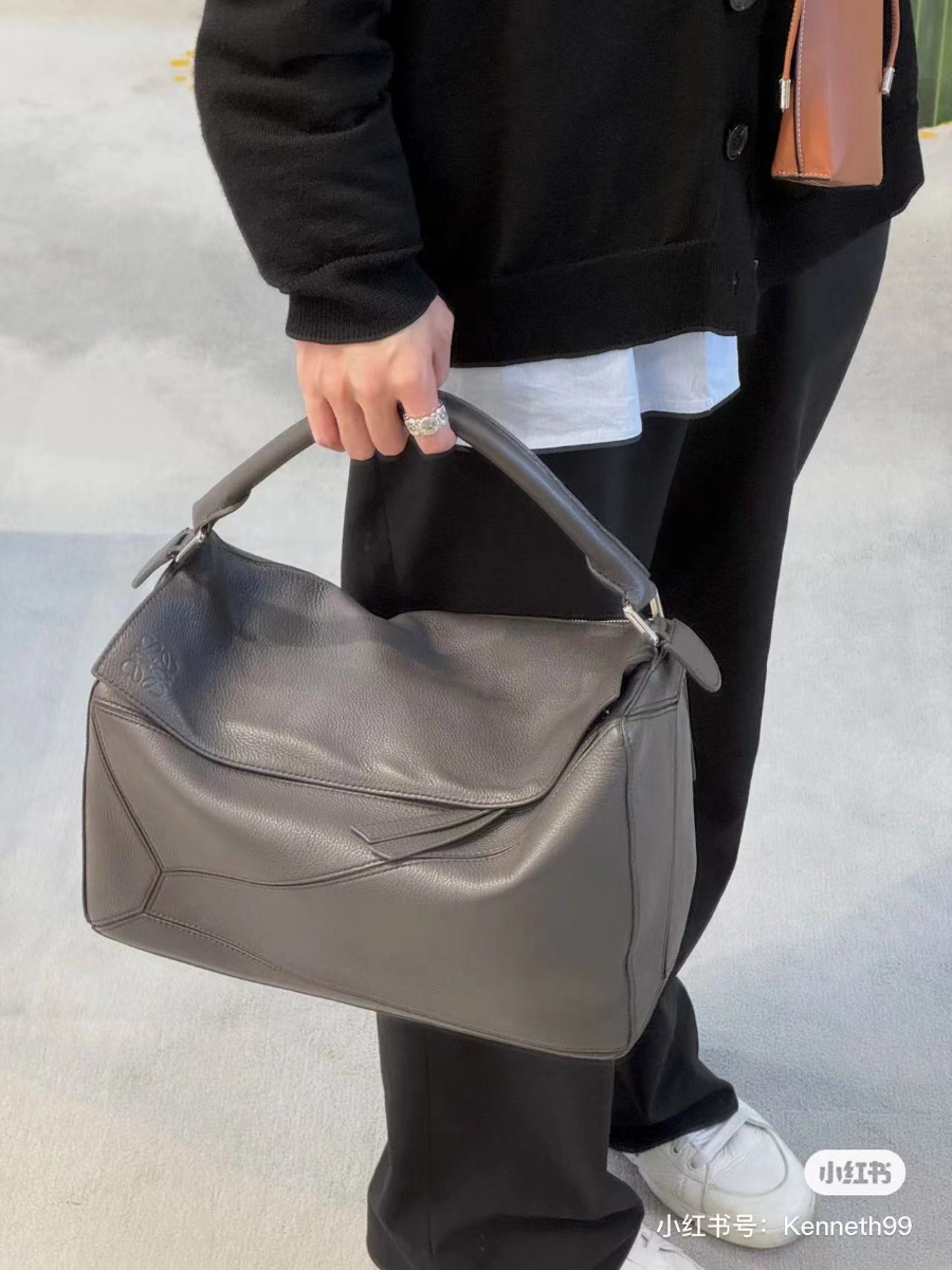LOEWE Puzzle Large Bag 로에베 퍼즐 라지 백 250221 그레이 그레인드 카프스킨 33cm 10
