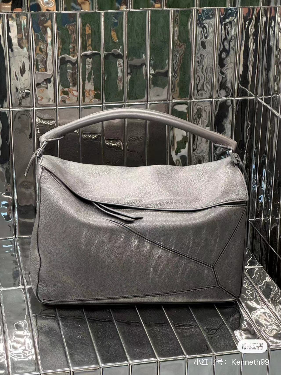 LOEWE Puzzle Large Bag 로에베 퍼즐 라지 백 250221 그레이 그레인드 카프스킨 33cm 15