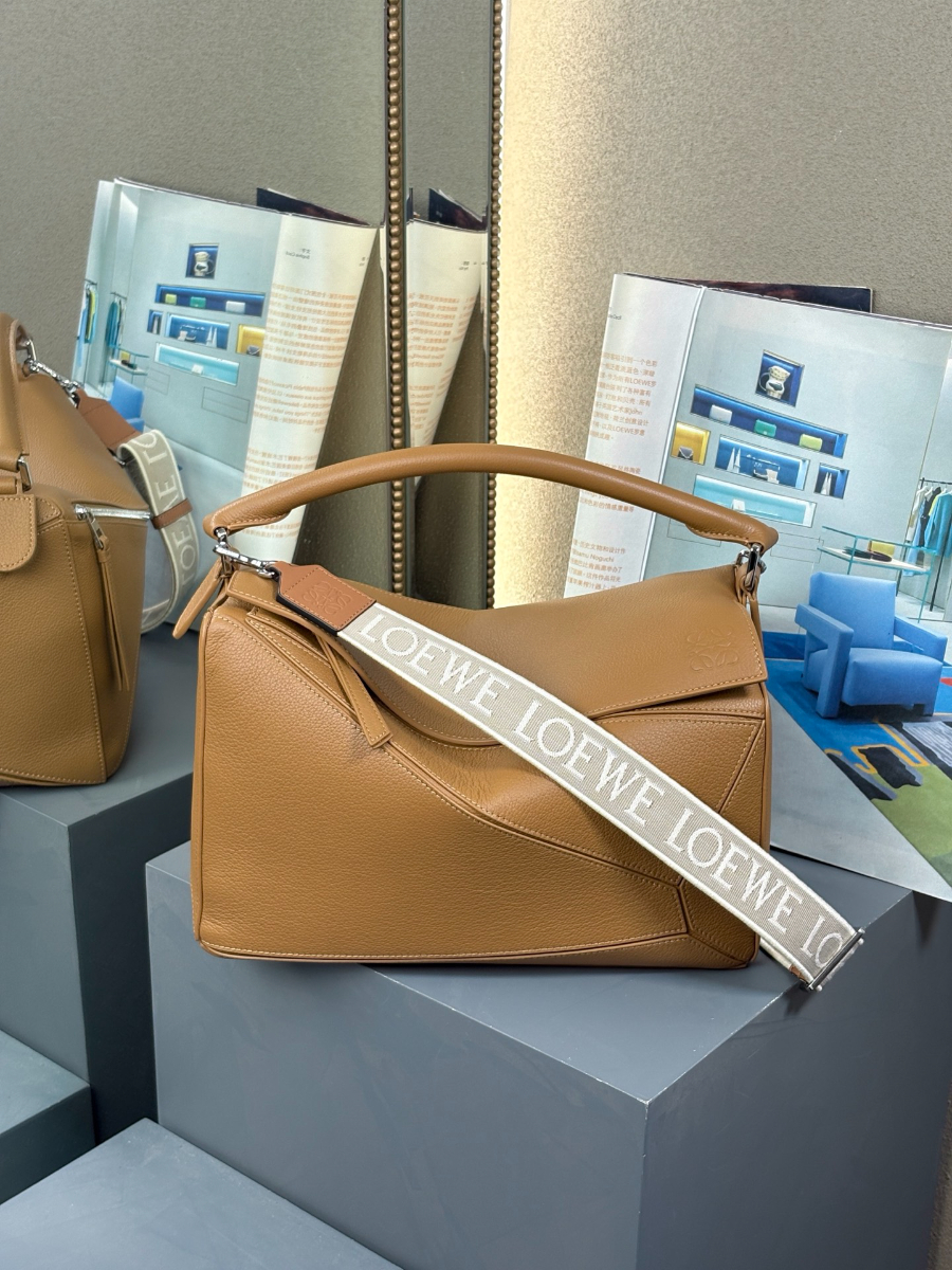 LOEWE Puzzle Large Bag 로에베 퍼즐 라지 백 250221 브라운 그레인드 카프스킨 33cm 10