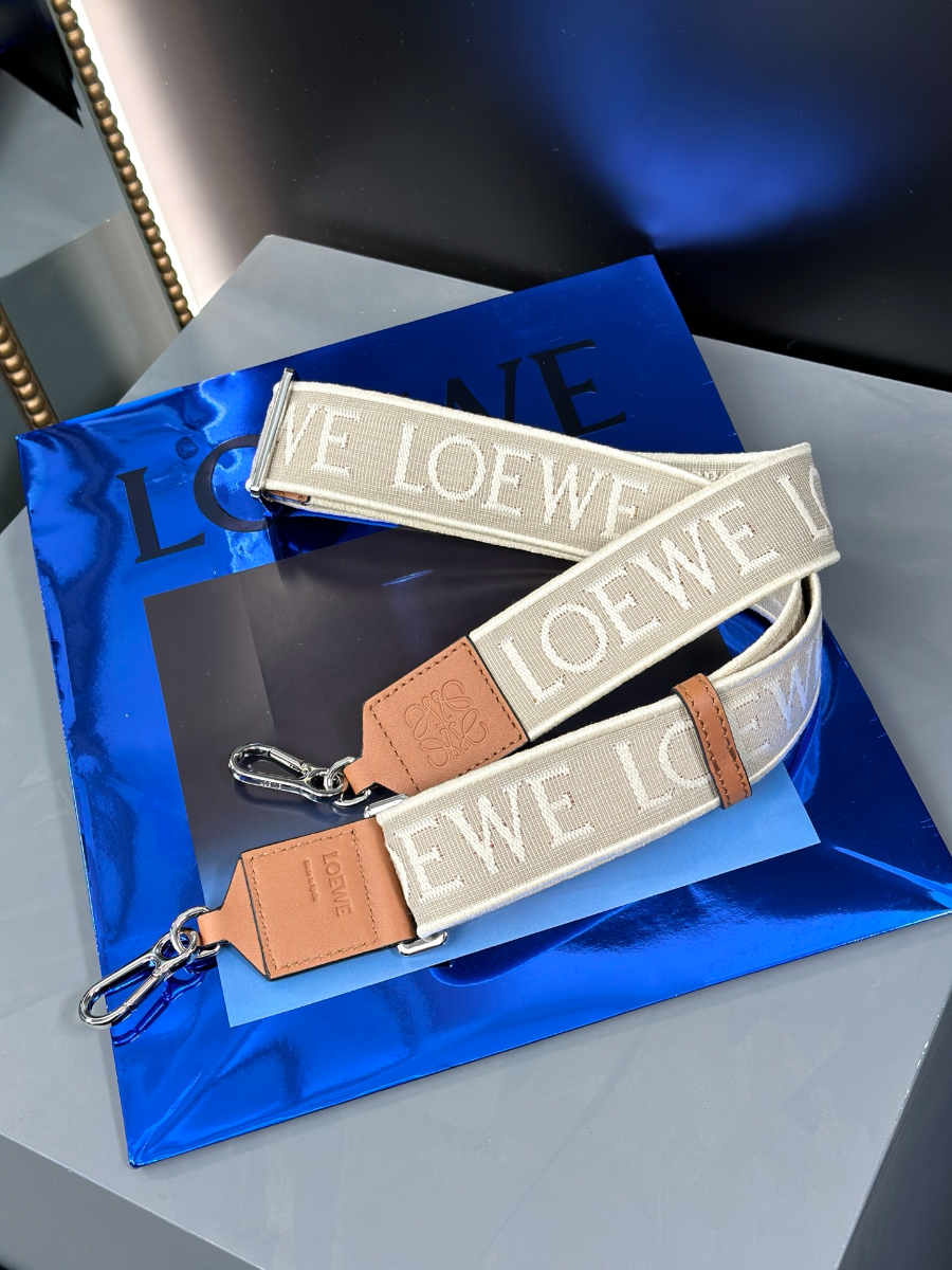 LOEWE Puzzle Large Bag 로에베 퍼즐 라지 백 250221 브라운 그레인드 카프스킨 33cm 15