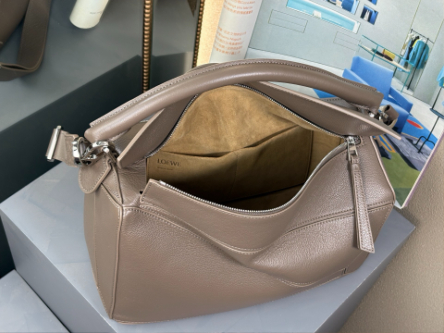 LOEWE Puzzle Large Bag 로에베 퍼즐 라지 백 250221 카키 그레인드 카프스킨 33cm 8