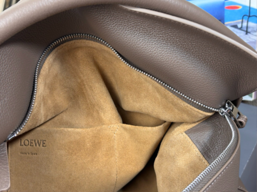 LOEWE Puzzle Large Bag 로에베 퍼즐 라지 백 250221 카키 그레인드 카프스킨 33cm 9