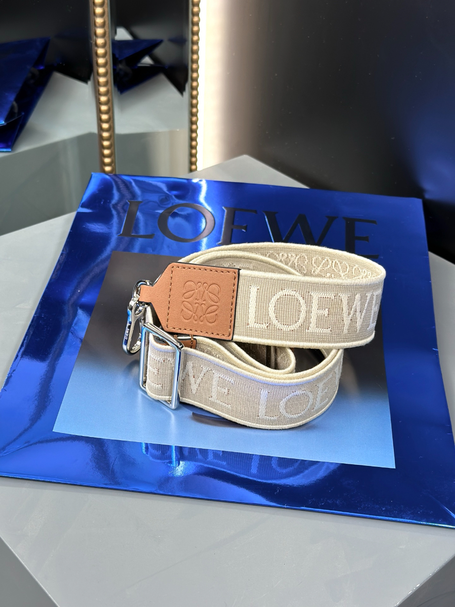 LOEWE Puzzle Large Bag 로에베 퍼즐 라지 백 250221 카키 그레인드 카프스킨 33cm 16