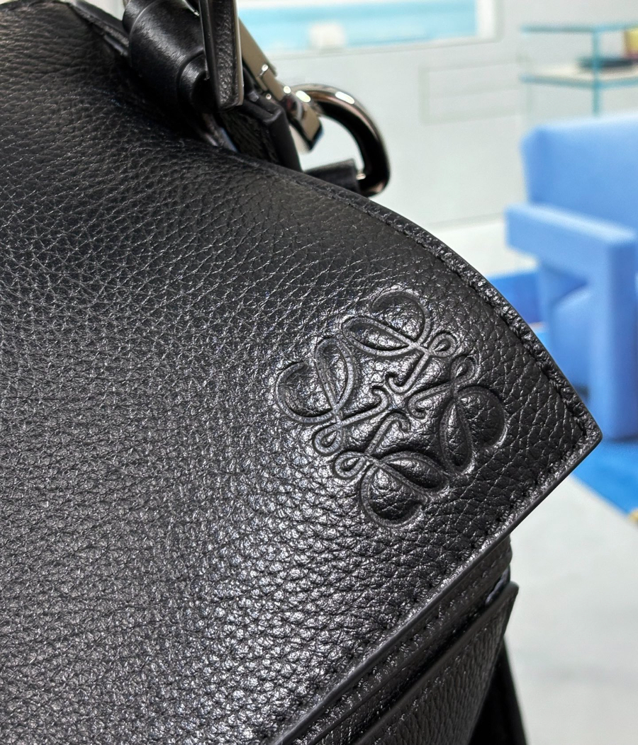 LOEWE Puzzle Large Bag 로에베 퍼즐 라지 백 250221 블랙 그레인드 카프스킨 33cm 5