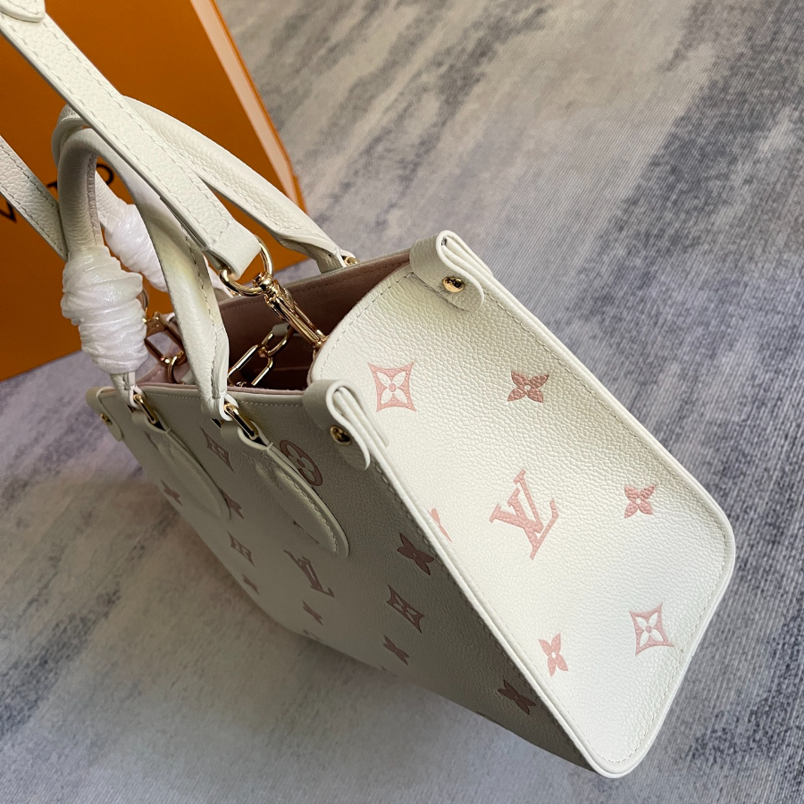 Louis Vuitton OnTheGo PM Monogram Empreinte 루이비통 온더고 PM 모노그램 앙프렝뜨 M28313 / M45653 25cm 4