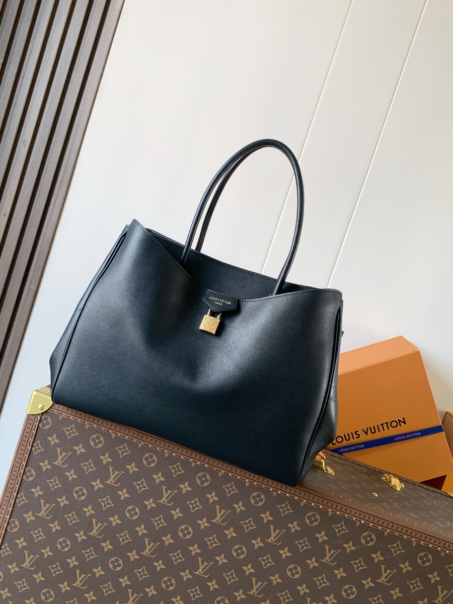 Louis Vuitton Vendôme MM Taurillon Leather 루이비통 방돔 MM 토리옹 가죽 토트백 M26501 / M26338 블랙 35.5cm 2