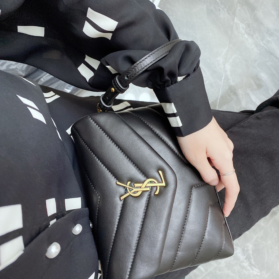 Saint Laurent Lou Lou Toy Quilted Leather Bag 생로랑 루루 토이 퀼티드 레더 숄더백 467072 20cm 18