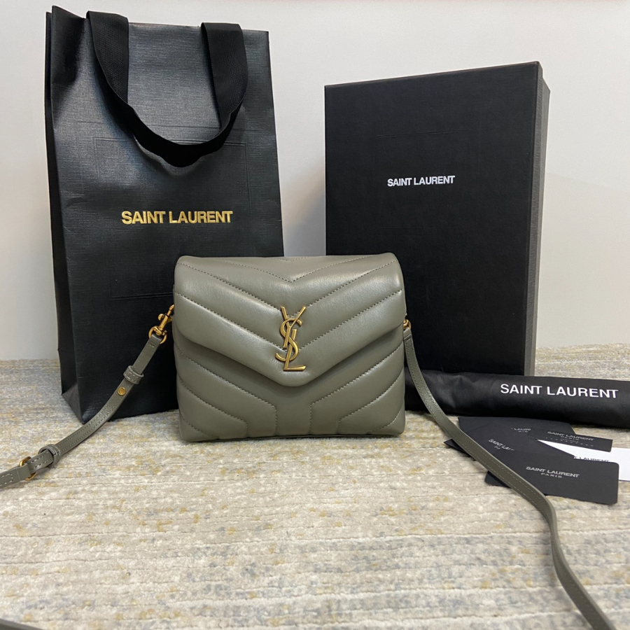 Saint Laurent Lou Lou Toy Quilted Leather Bag 생로랑 루루 토이 퀼티드 레더 숄더백 467072 20cm 그레이 1