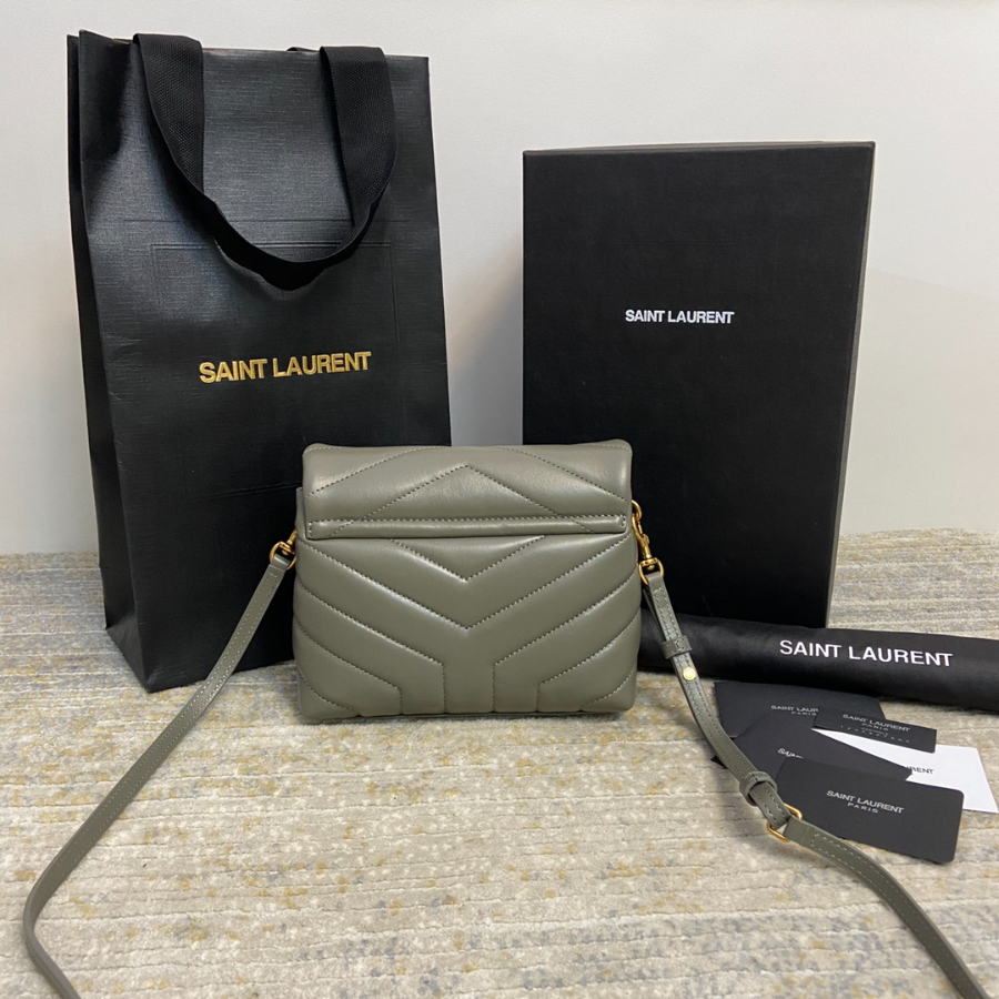Saint Laurent Lou Lou Toy Quilted Leather Bag 생로랑 루루 토이 퀼티드 레더 숄더백 467072 20cm 그레이 2