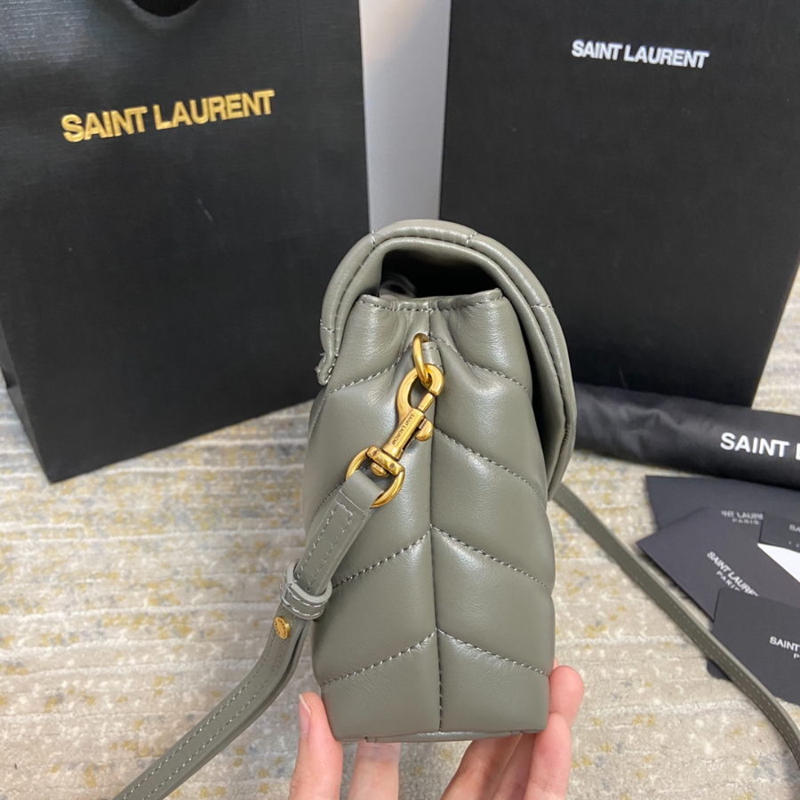 Saint Laurent Lou Lou Toy Quilted Leather Bag 생로랑 루루 토이 퀼티드 레더 숄더백 467072 20cm 그레이 3