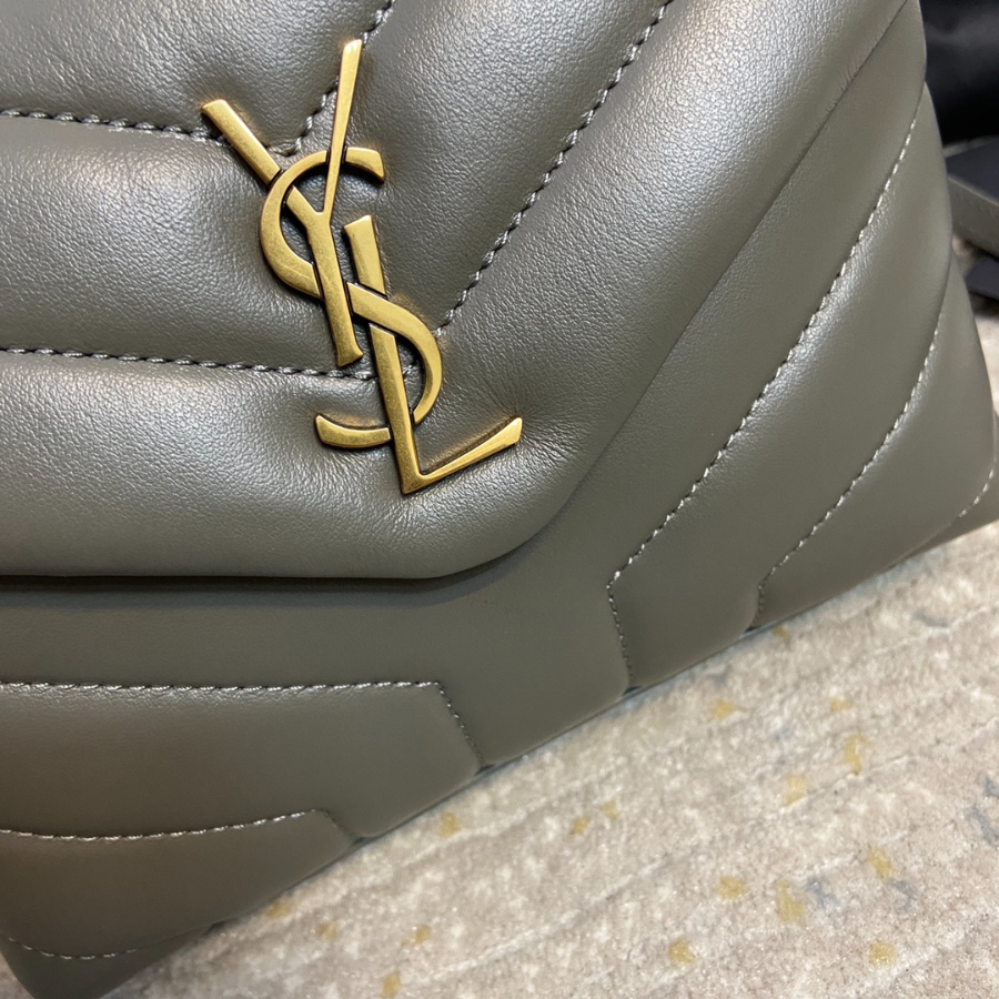 Saint Laurent Lou Lou Toy Quilted Leather Bag 생로랑 루루 토이 퀼티드 레더 숄더백 467072 20cm 그레이 5