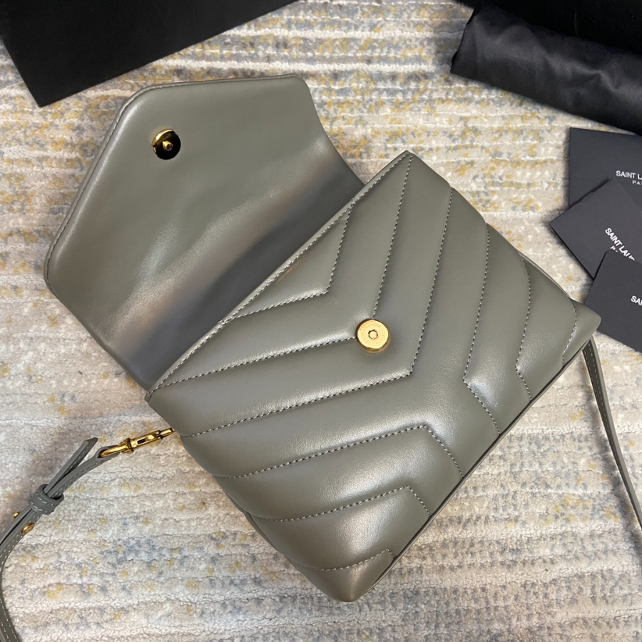 Saint Laurent Lou Lou Toy Quilted Leather Bag 생로랑 루루 토이 퀼티드 레더 숄더백 467072 20cm 그레이 6