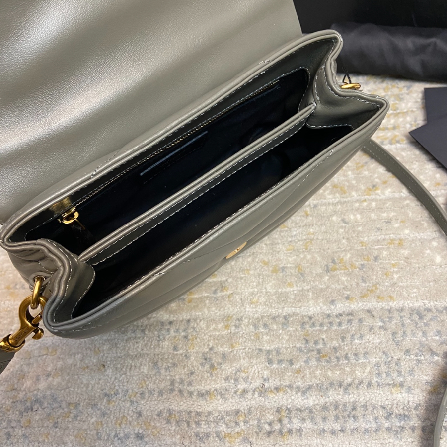 Saint Laurent Lou Lou Toy Quilted Leather Bag 생로랑 루루 토이 퀼티드 레더 숄더백 467072 20cm 그레이 7
