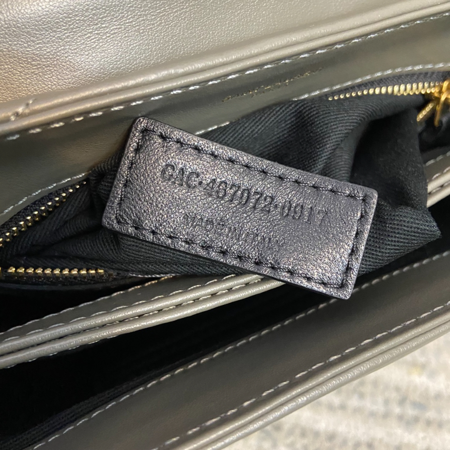 Saint Laurent Lou Lou Toy Quilted Leather Bag 생로랑 루루 토이 퀼티드 레더 숄더백 467072 20cm 그레이 9