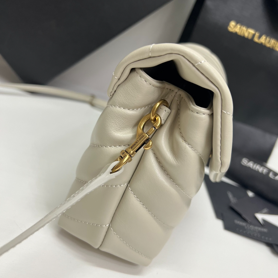 Saint Laurent Lou Lou Toy Quilted Leather Bag 생로랑 루루 토이 퀼티드 레더 숄더백 467072 20cm 아이보리 3