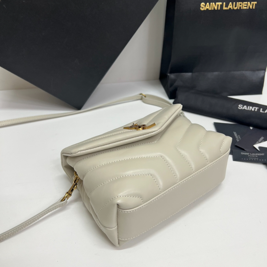 Saint Laurent Lou Lou Toy Quilted Leather Bag 생로랑 루루 토이 퀼티드 레더 숄더백 467072 20cm 아이보리 4