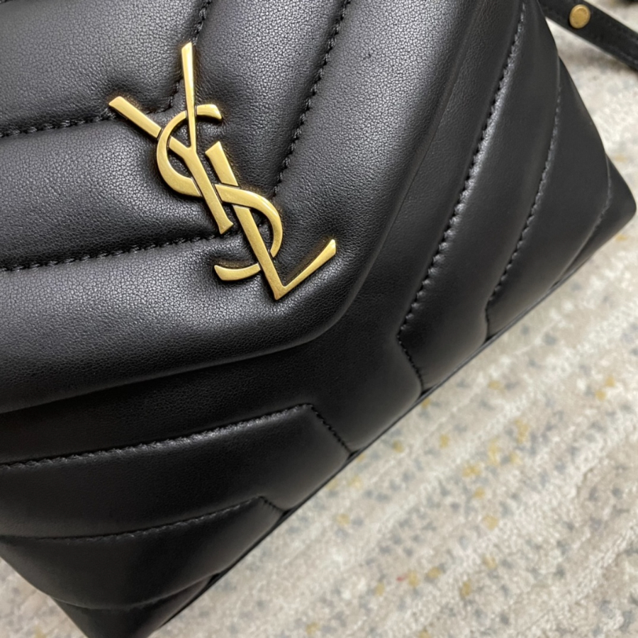 Saint Laurent Lou Lou Toy Quilted Leather Bag 생로랑 루루 토이 퀼티드 레더 숄더백 467072 20cm 금장블랙 4