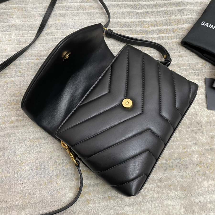 Saint Laurent Lou Lou Toy Quilted Leather Bag 생로랑 루루 토이 퀼티드 레더 숄더백 467072 20cm 금장블랙 5