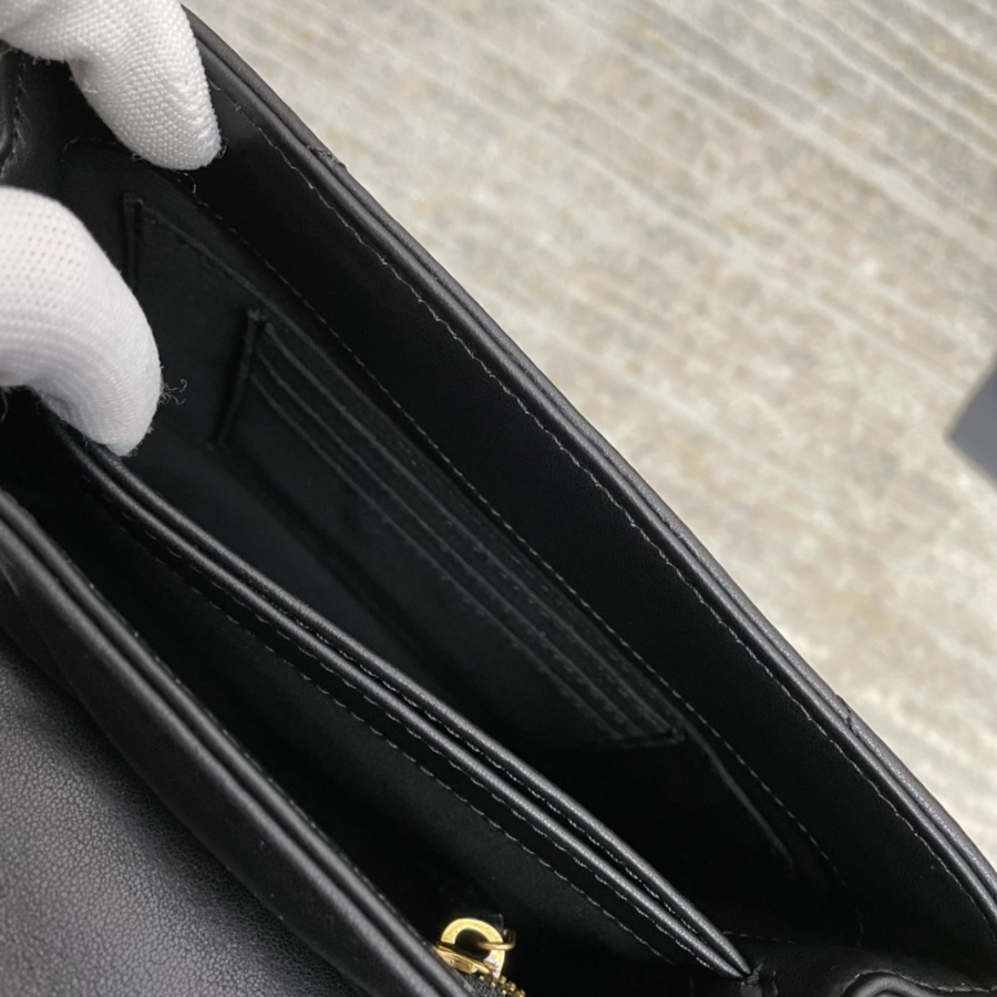 Saint Laurent Lou Lou Toy Quilted Leather Bag 생로랑 루루 토이 퀼티드 레더 숄더백 467072 20cm 금장블랙 7