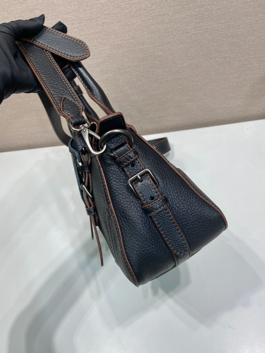 Prada Leather Top-Handle Shoulder Bag 프라다 가죽 탑핸들 내추럴 그레인카프스킨 숄더백 1BG604 블랙 35cm 10