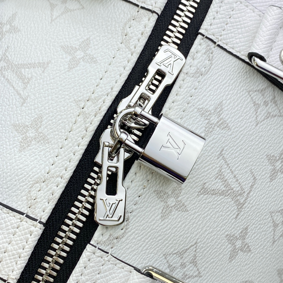Louis Vuitton Keepall Bandoulière 45 루이비통 키폴 반둘리에 45 Monogram 캔버스 여행가방 45cm (M30235 / M30885) 6