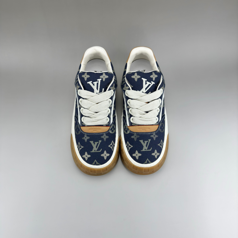 Louis Vuitton 루이비통 3D 모노그램 패턴 레더 로우탑 스니커즈 (Iv Tilted 스타일) 네이비 1