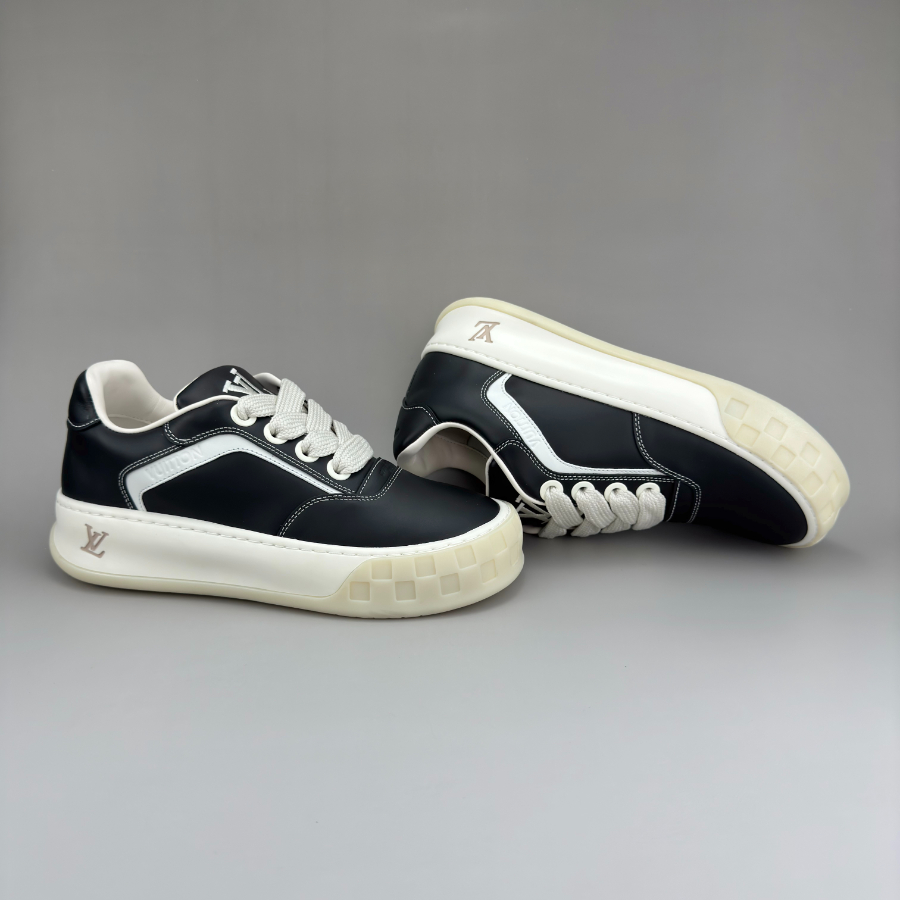 Louis Vuitton 루이비통 3D 모노그램 패턴 레더 로우탑 스니커즈 (Iv Tilted 스타일) 블랙 4