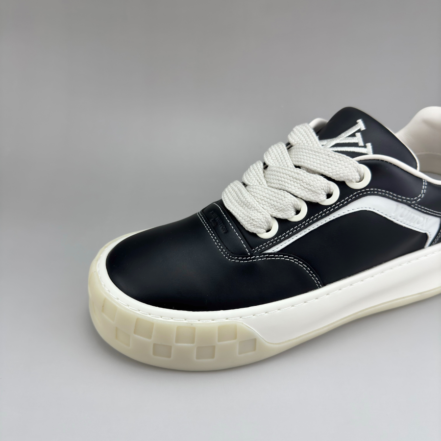 Louis Vuitton 루이비통 3D 모노그램 패턴 레더 로우탑 스니커즈 (Iv Tilted 스타일) 블랙 6