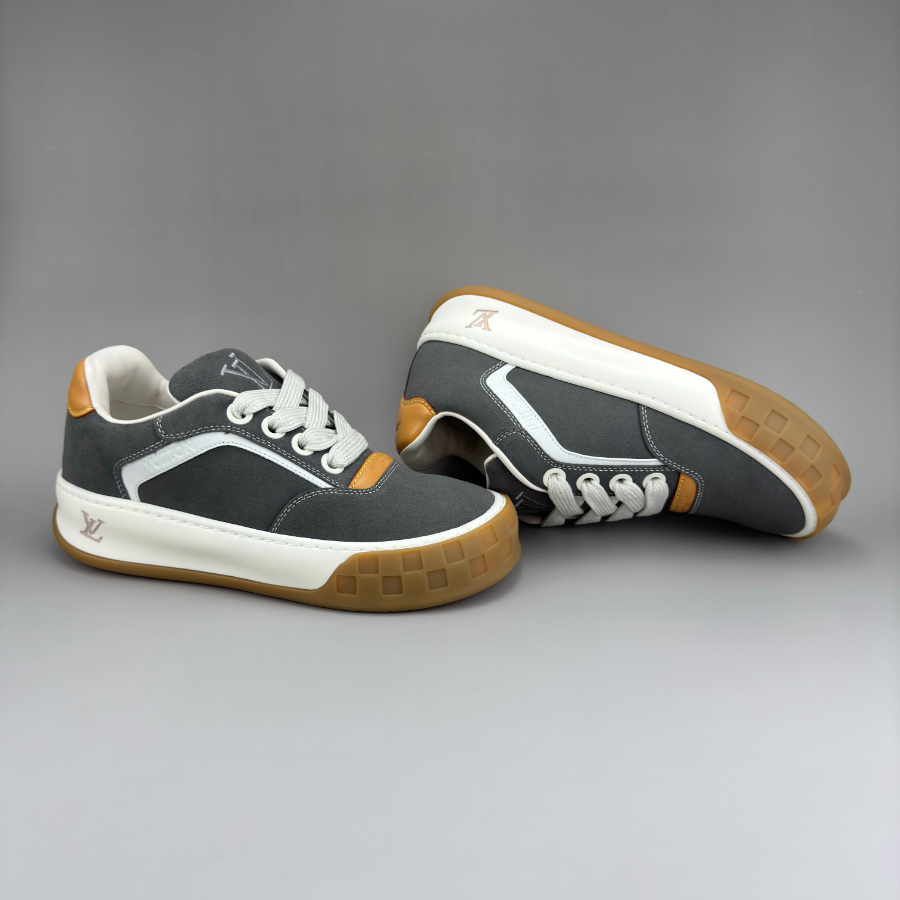 Louis Vuitton 루이비통 3D 모노그램 패턴 레더 로우탑 스니커즈 (Iv Tilted 스타일) 그레이 4
