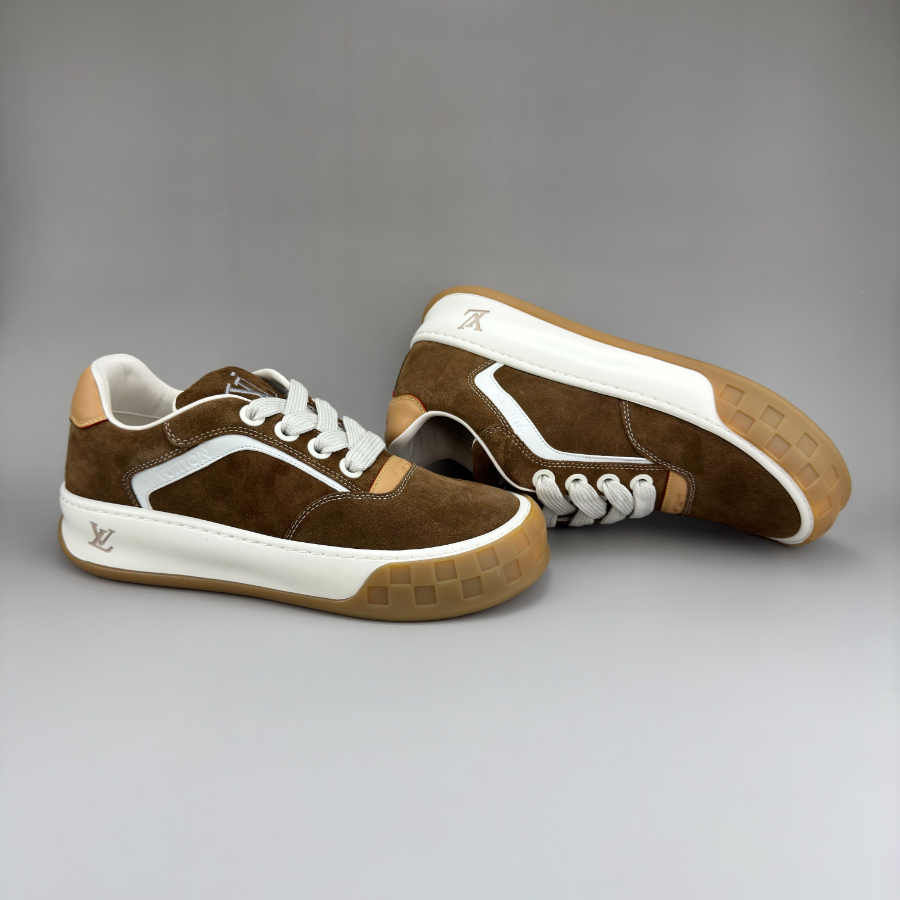 Louis Vuitton 루이비통 3D 모노그램 패턴 레더 로우탑 스니커즈 (Iv Tilted 스타일) 브라운 3